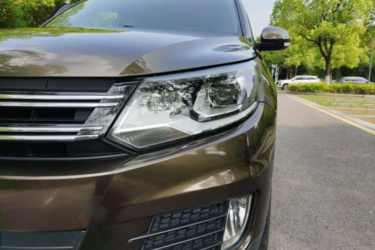 Used Volkswagen Tiguan 2016 280TSI Automatic Two-Wheel-Drive Silk Road Style Edition Left Front Headlight