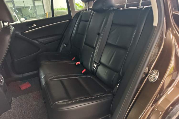 Used Volkswagen Tiguan 2016 280TSI Automatic Two-Wheel Drive Silk Road Comfort Edition Left Rear Seat