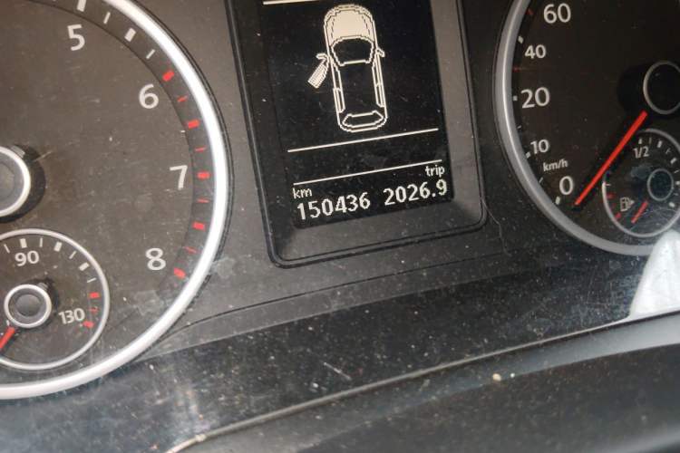 Used Volkswagen Tiguan 2016 280TSI Automatic Two-Wheel-Drive Silk Road Style Edition Odometer Close Up