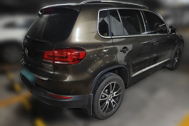 Used Volkswagen Tiguan 2016 300TSI Automatic Two-Wheel Drive Luxury Edition Rear Right 45 Deg