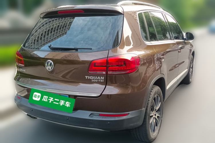 Used Volkswagen Tiguan 2016 300TSI Automatic All-Wheel Drive Luxury Edition Rear Right 45 Deg