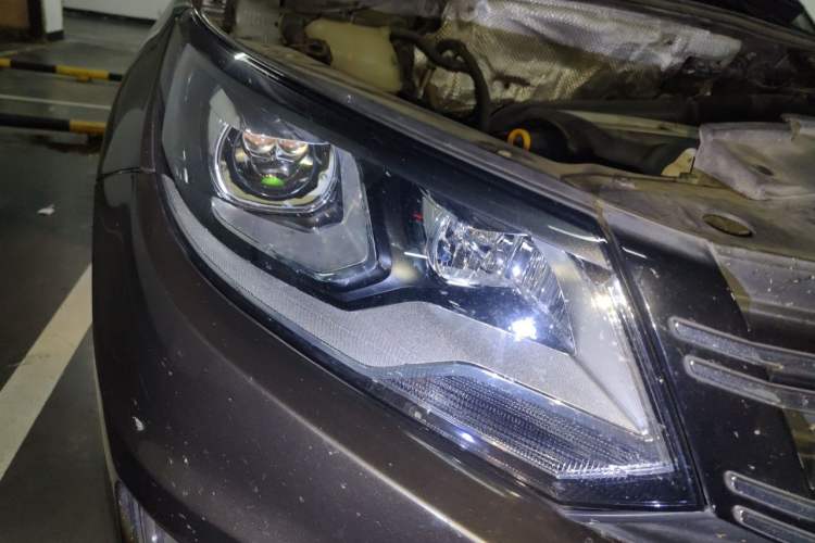 Used Volkswagen Tiguan 2016 300TSI Automatic Two-Wheel Drive Comfort Edition Right Front Headlight