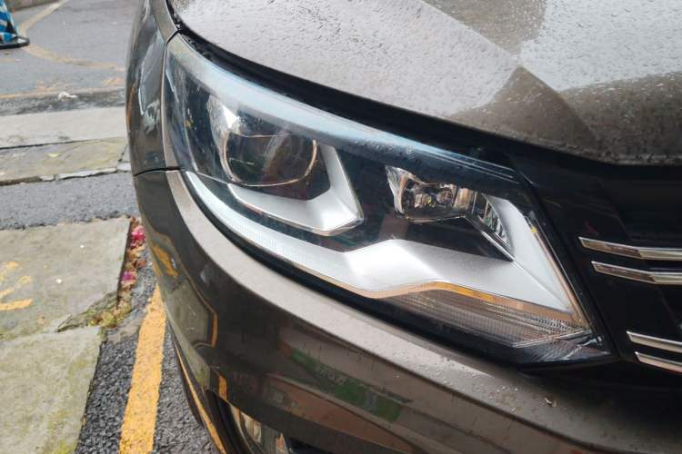 Used Volkswagen Tiguan 2016 280TSI Automatic Two-Wheel-Drive Silk Road Style Edition Right Front Headlight