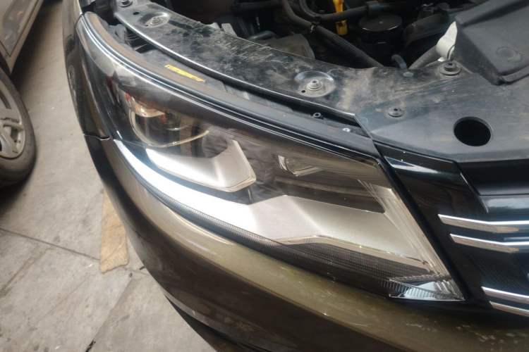 Used Volkswagen Tiguan 2016 300TSI Automatic Two-Wheel Drive Comfort Edition Right Front Headlight
