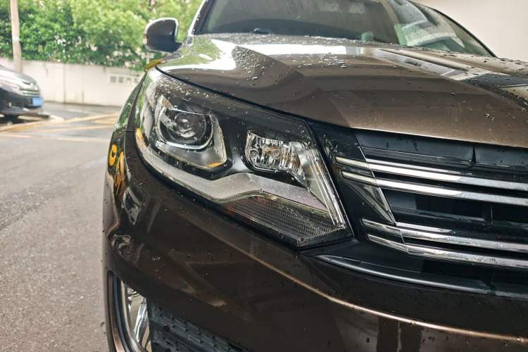 Used Volkswagen Tiguan 2016 280TSI Automatic Two-Wheel Drive Silk Road Comfort Edition Right Front Headlight
