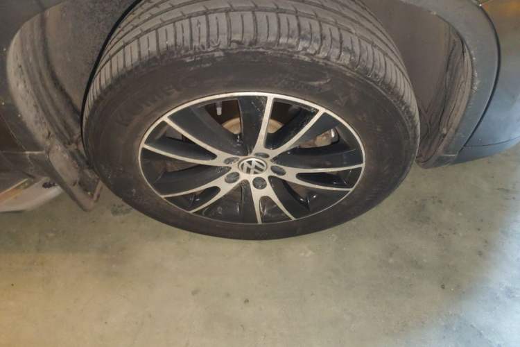 Used Volkswagen Tiguan 2016 300TSI Automatic Two-Wheel Drive Luxury Edition Right Front Wheel Hub