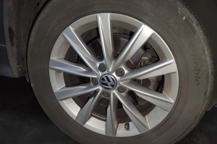 Used Volkswagen Tiguan 2016 300TSI Automatic Two-Wheel Drive Comfort Edition Right Front Wheel Hub
