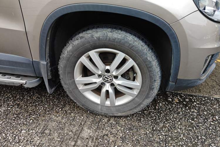 Used Volkswagen Tiguan 2016 300TSI Automatic Two-Wheel Drive Trend Edition Right Front Wheel Hub