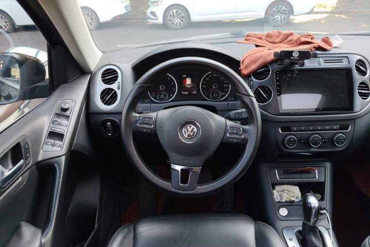 Used Volkswagen Tiguan 2016 300TSI Automatic Two-Wheel Drive Luxury Edition Steering Wheel