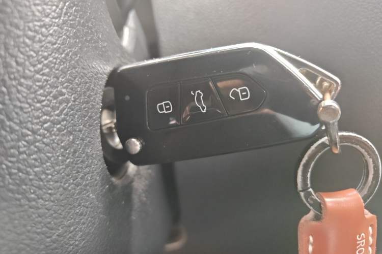 Used Volkswagen Tiguan 2016 300TSI Automatic Two-Wheel Drive Trend Edition Vehicle Key