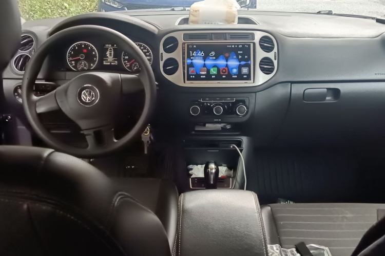 Used Volkswagen Tiguan 2016 280TSI Automatic Two-Wheel-Drive Silk Road Style Edition Center Console