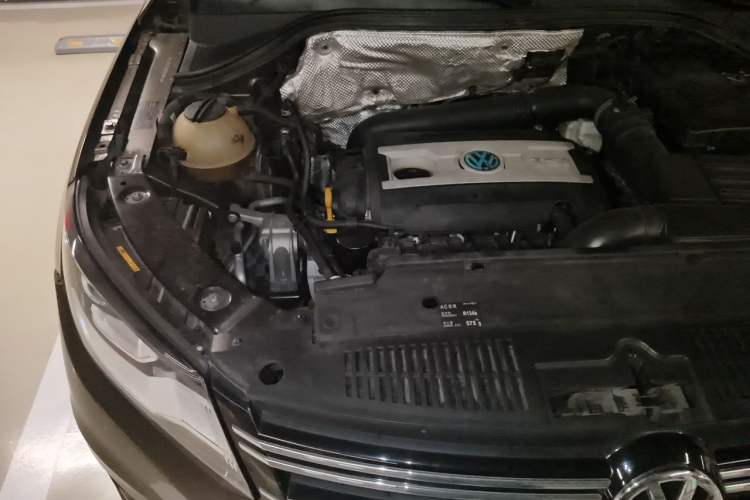 Used Volkswagen Tiguan 2016 300TSI Automatic Two-Wheel Drive Comfort Edition Engine Bay Right