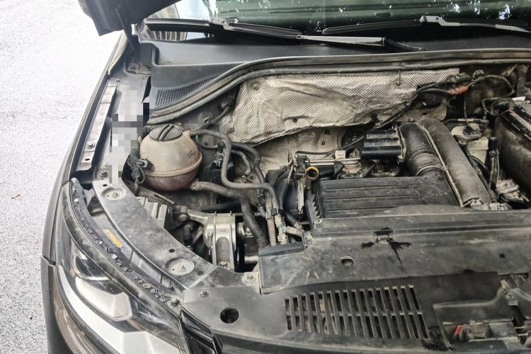 Used Volkswagen Tiguan 2016 280TSI Automatic Two-Wheel-Drive Silk Road Style Edition Engine Bay Right