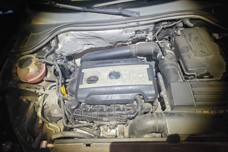 Used Volkswagen Tiguan 2016 300TSI Automatic Two-Wheel Drive Trend Edition Engine Bay