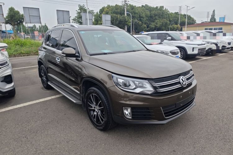Used Volkswagen Tiguan 2016 300TSI Automatic Two-Wheel Drive Luxury Edition Front Right 45 Deg