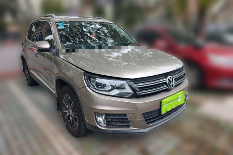 Used Volkswagen Tiguan 2016 300TSI Automatic Two-Wheel Drive Luxury Edition Front Right 45 Deg