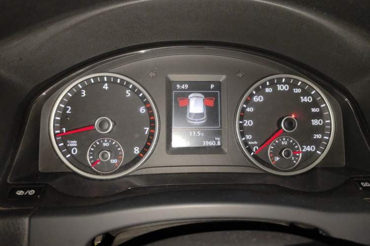 Used Volkswagen Tiguan 2016 300TSI Automatic Two-Wheel Drive Luxury Edition Instrument Cluster