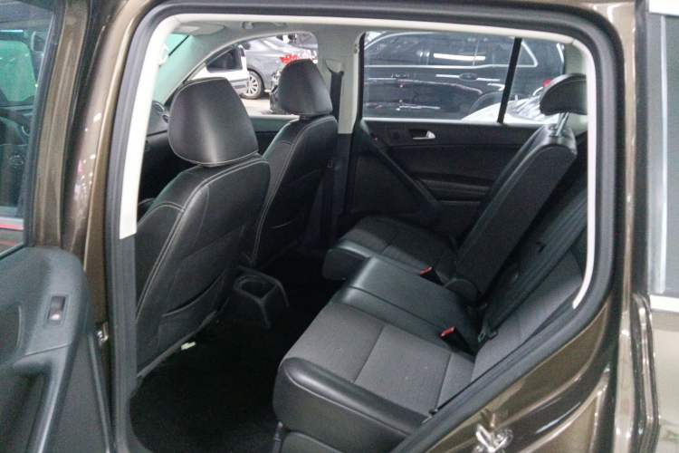 Used Volkswagen Tiguan 2016 300TSI Automatic Two-Wheel Drive Trend Edition Left Rear Seat
