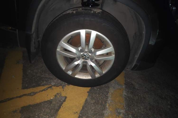 Used Volkswagen Tiguan 2016 300TSI Automatic Two-Wheel Drive Trend Edition Right Front Wheel Hub