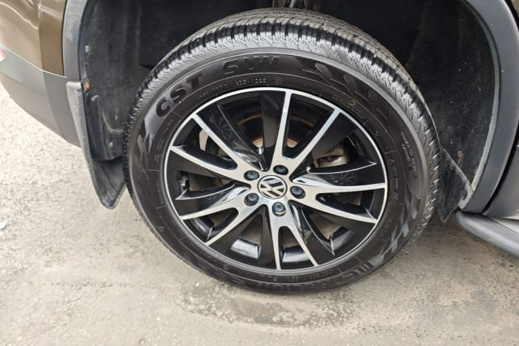 Used Volkswagen Tiguan 2016 300TSI Automatic Two-Wheel Drive Luxury Edition Right Rear Wheel Hub