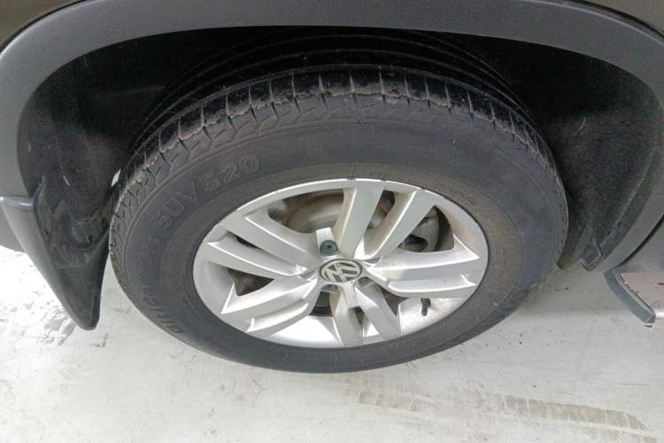 Used Volkswagen Tiguan 2016 300TSI Automatic Two-Wheel Drive Trend Edition Right Rear Wheel Hub
