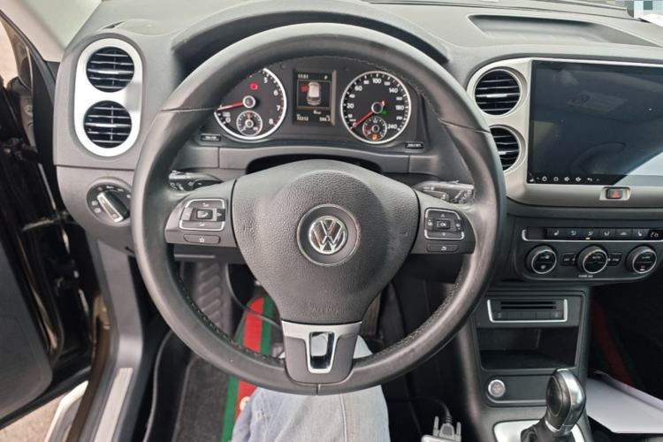 Used Volkswagen Tiguan 2016 300TSI Automatic Two-Wheel Drive Luxury Edition Steering Wheel