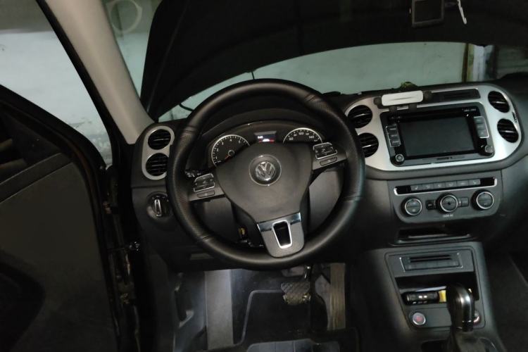 Used Volkswagen Tiguan 2016 300TSI Automatic Two-Wheel Drive Luxury Edition Steering Wheel