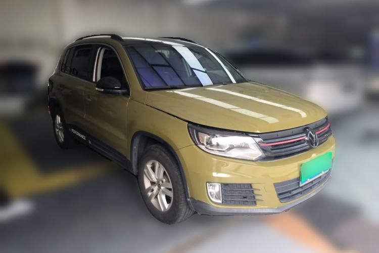 Used Volkswagen Tiguan 2016 300TSI Automatic Two-Wheel Drive Trend Edition Front Right 45 Deg