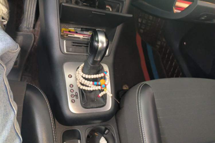Used Volkswagen Tiguan 2016 300TSI Automatic Two-Wheel Drive Trend Edition Gear Lever