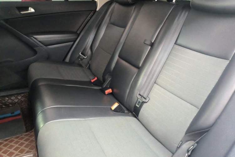 Used Volkswagen Tiguan 2016 300TSI Automatic Two-Wheel Drive Trend Edition Left Rear Seat