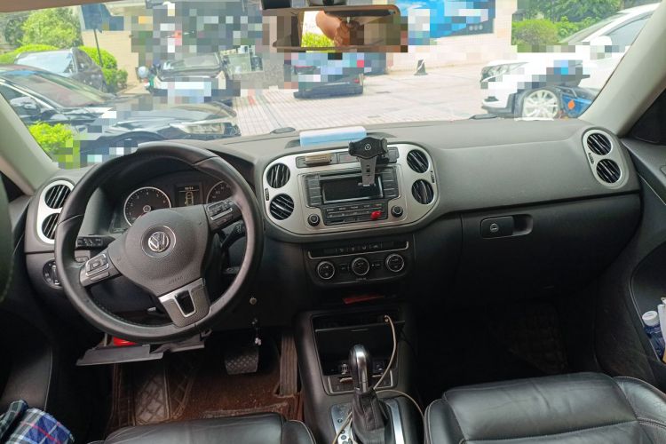Used Volkswagen Tiguan 2016 300TSI Automatic Two-Wheel Drive Comfort Edition Center Console