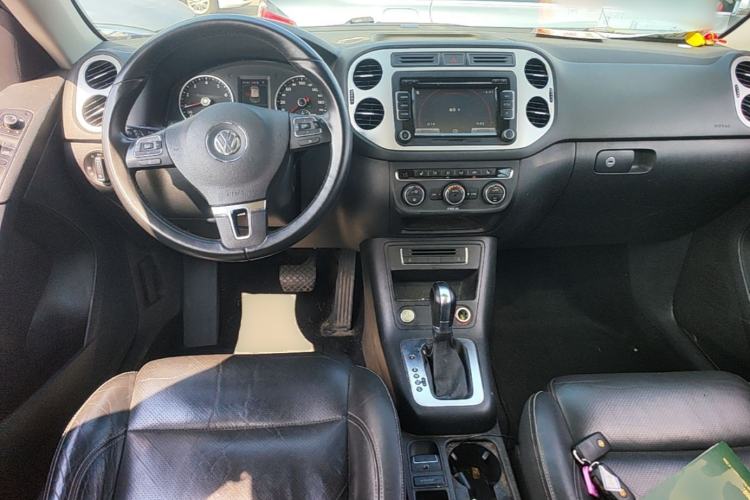 Used Volkswagen Tiguan 2016 300TSI Automatic Two-Wheel Drive Luxury Edition Center Console