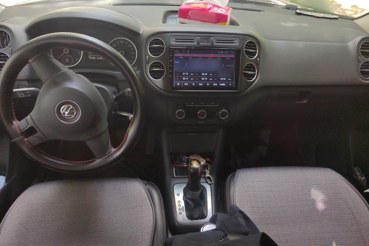 Used Volkswagen Tiguan 2016 280TSI Automatic Two-Wheel-Drive Silk Road Style Edition Center Console