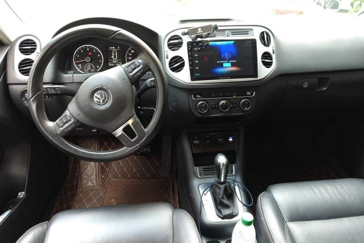 Used Volkswagen Tiguan 2016 300TSI Automatic Two-Wheel Drive Comfort Edition Center Console