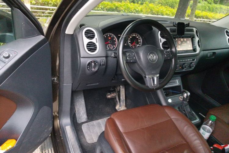 Used Volkswagen Tiguan 2016 330TSI Automatic All-Wheel Drive Luxury Edition Driver Seat