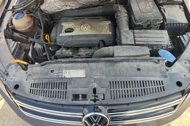 Used Volkswagen Tiguan 2016 300TSI Automatic Two-Wheel Drive Luxury Edition Engine Bay