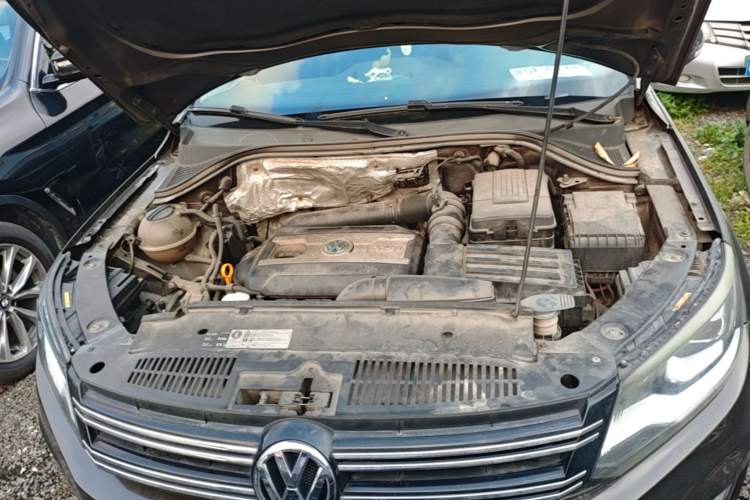 Used Volkswagen Tiguan 2016 300TSI Automatic Two-Wheel Drive Trend Edition Engine Bay