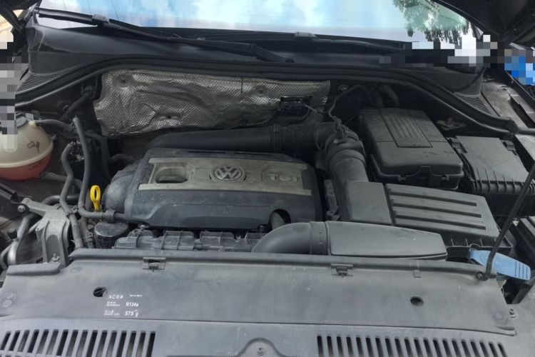 Used Volkswagen Tiguan 2016 300TSI Manual Two-Wheel Drive Trend Edition Engine Bay