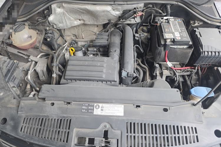Used Volkswagen Tiguan 2016 280TSI Automatic Two-Wheel-Drive Silk Road Style Edition Engine Bay