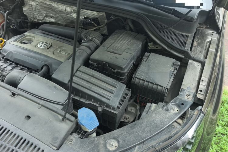 Used Volkswagen Tiguan 2016 300TSI Manual Two-Wheel Drive Trend Edition Engine Bay Left