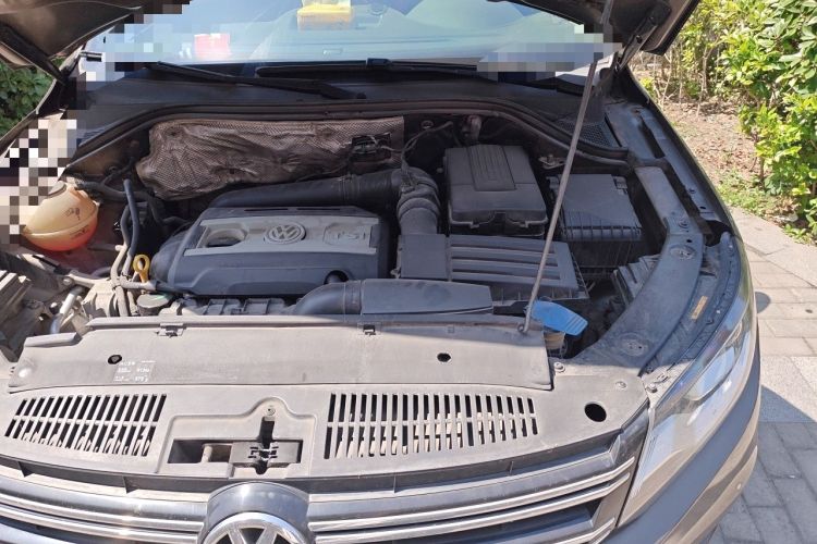Used Volkswagen Tiguan 2016 300TSI Automatic All-Wheel Drive Luxury Edition Engine Bay Left