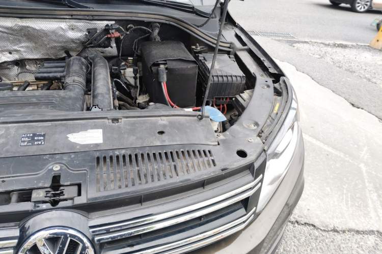 Used Volkswagen Tiguan 2016 280TSI Automatic Two-Wheel-Drive Silk Road Style Edition Engine Bay Left