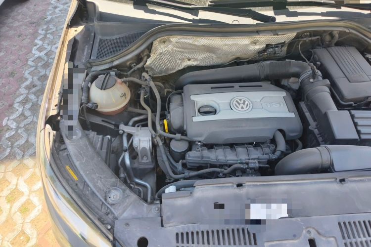 Used Volkswagen Tiguan 2016 300TSI Automatic Two-Wheel Drive Luxury Edition Engine Bay Right