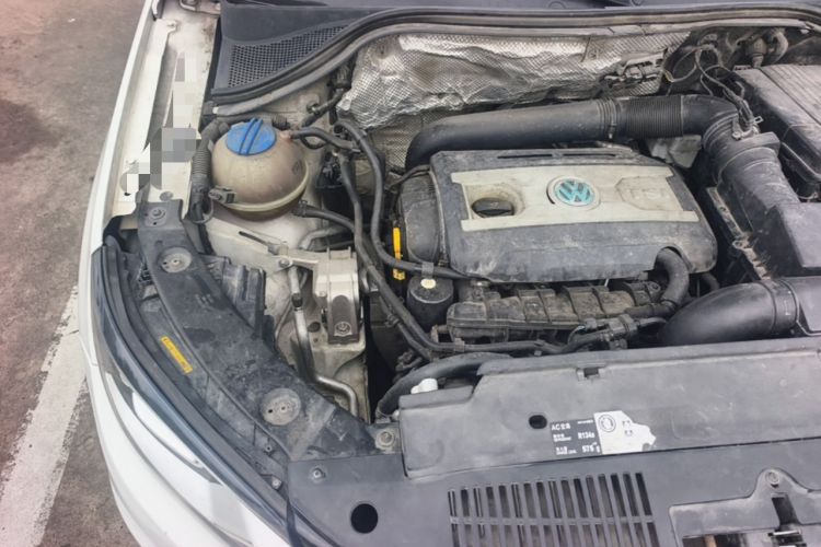 Used Volkswagen Tiguan 2016 330TSI Automatic All-Wheel Drive Luxury Edition Engine Bay Right