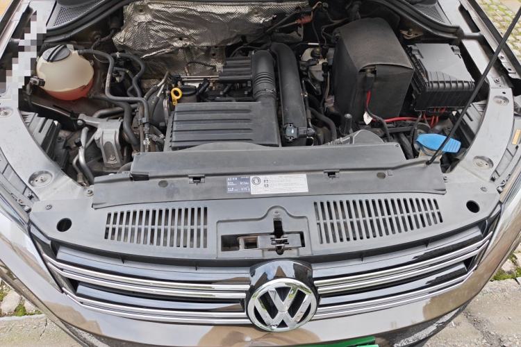 Used Volkswagen Tiguan 2016 280TSI Automatic Two-Wheel-Drive Silk Road Style Edition Engine Bay