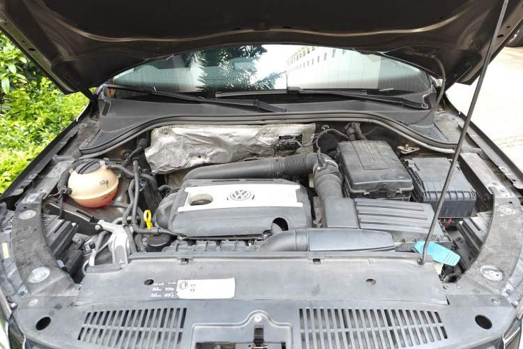 Used Volkswagen Tiguan 2016 300TSI Automatic Two-Wheel Drive Comfort Edition Engine Bay