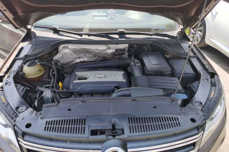 Used Volkswagen Tiguan 2016 300TSI Automatic All-Wheel Drive Luxury Edition Engine Bay