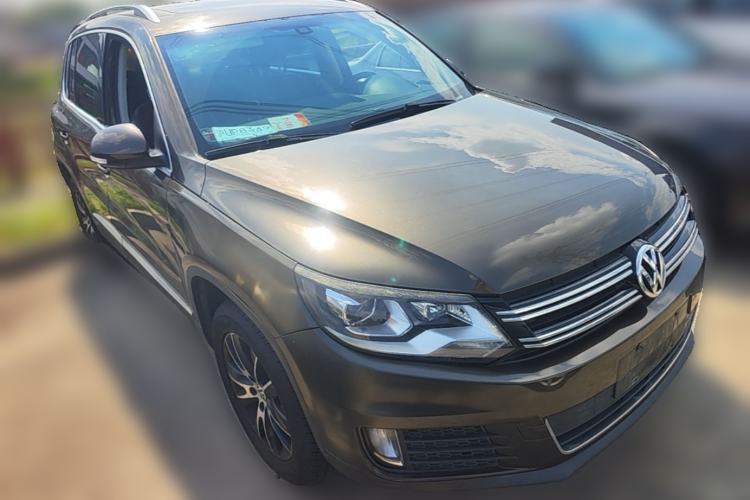 Used Volkswagen Tiguan 2016 300TSI Automatic Two-Wheel Drive Luxury Edition Front Right 45 Deg