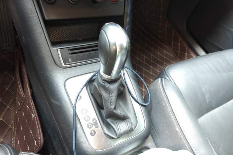 Used Volkswagen Tiguan 2016 300TSI Automatic Two-Wheel Drive Comfort Edition Gear Lever
