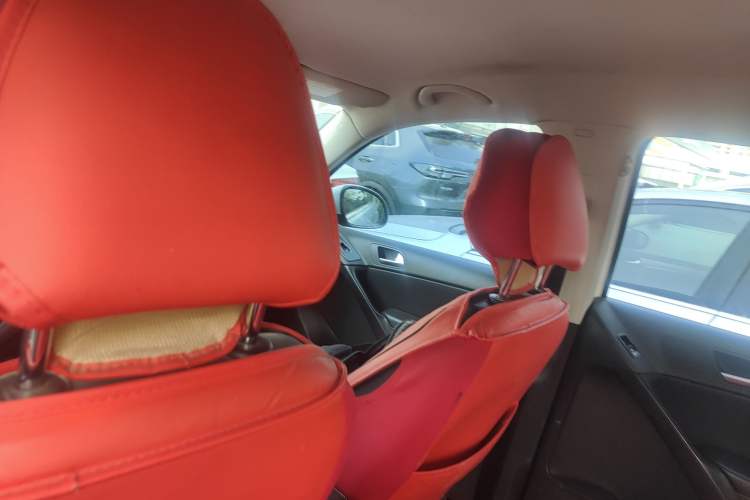 Used Volkswagen Tiguan 2016 280TSI Automatic Two-Wheel-Drive Silk Road Style Edition Headliner